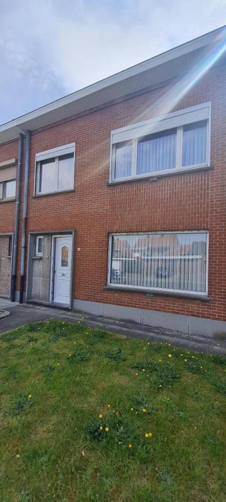 rijwoning Menen - uit de hand te koop - zeer goede ligging, Immo, Huizen en Appartementen te koop, Provincie West-Vlaanderen, tot 200 m²