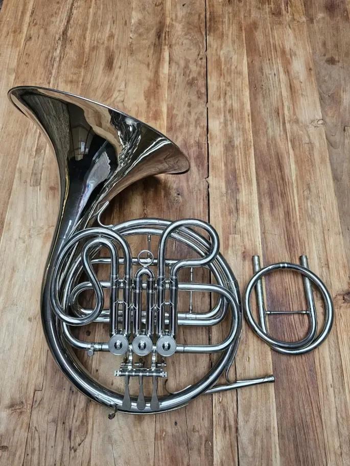 Cor d'harmonie symphonique F/Eb B&M, Musique & Instruments, Instruments à vent | Cors, Utilisé, Saxhorn ou Cor en mi bémol, Enlèvement