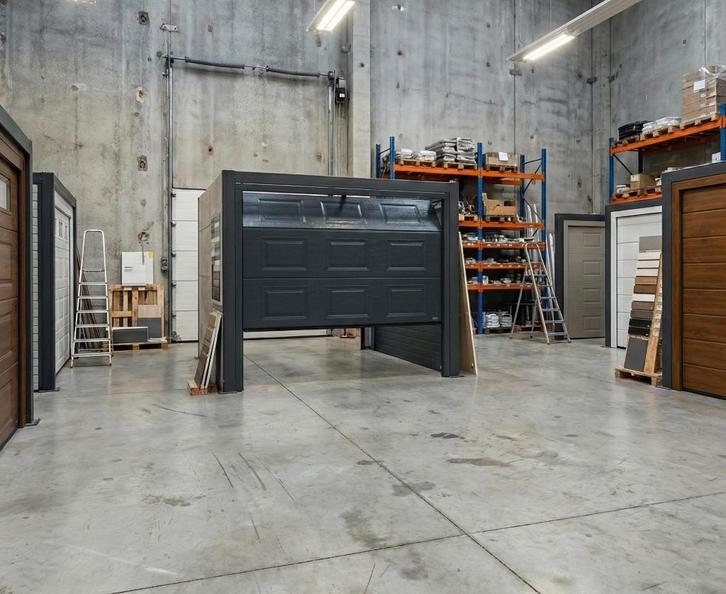 sectionale garagepoort 200 x240 SHOWROOMMMODEL, Doe-het-zelf en Bouw, Overige Doe-Het-Zelf en Bouw, Zo goed als nieuw, Ophalen