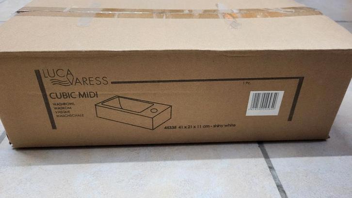 Lave-main Luca Varess Cubic Midi NEUF (valeur 95euro), Bricolage & Construction, Sanitaire, Neuf, Lavabo, Enlèvement