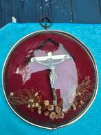 Kruisbeeld religie in glazen stolp, Verzamelen, Ophalen of Verzenden, Zo goed als nieuw