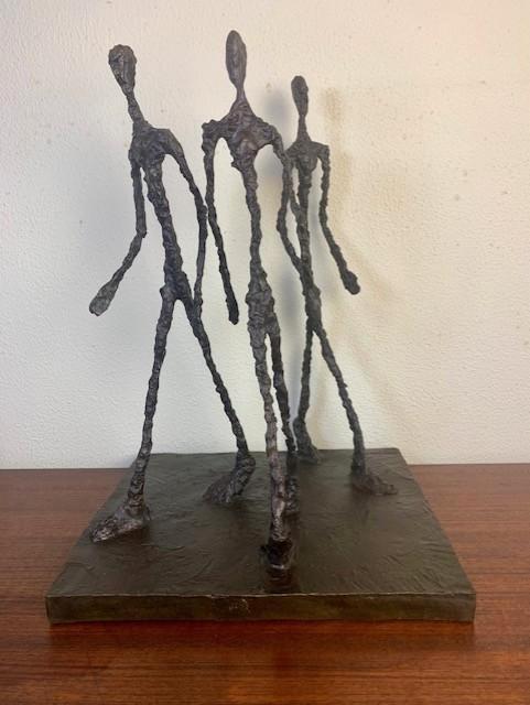 Bronzen Beeld naar Giacometti Trois hommes qui Marchent, Antiek en Kunst, Kunst | Beelden en Houtsnijwerken, Ophalen of Verzenden