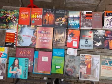 Mooi lot 28 boeken, thrillers, literatuur, wellness, koken,  beschikbaar voor biedingen