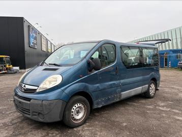 110 000 km d'Opel Viavro !, Autos, Argent ou Gris, Achat, Boîte manuelle, 5 portes