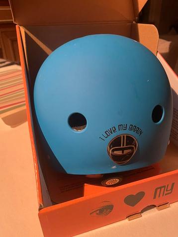 Nutcase Street sport helmet S 52cm-56cm 7-10ans
