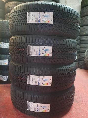 4 banden NIEUW Bridgestone 255/60/18 112V Winter het hele se beschikbaar voor biedingen