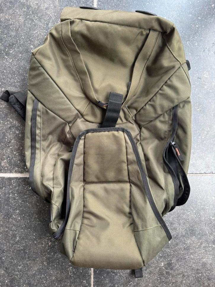 Solognac rugzak – ideaal voor school, werk, reizen of jagen, Handtassen en Accessoires, Tassen | Reistassen en Weekendtassen, Nieuw