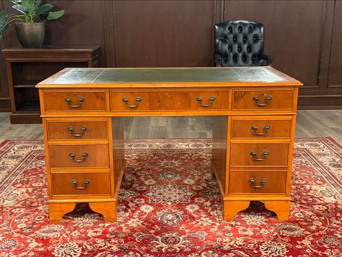 Klassiek Engels bureau #483, Huis en Inrichting, Bureaus, Zo goed als nieuw, Bureau, Ophalen of Verzenden
