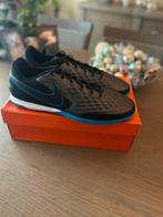 Zaalvoetbalschoen nike legend 8 49,5, Enlèvement ou Envoi, Neuf, Chaussures