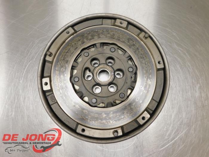 Dubbele massa vliegwiel van een BMW 1-Serie, Auto-onderdelen, Motor en Toebehoren, BMW, Gebruikt, 3 maanden garantie, Ophalen of Verzenden