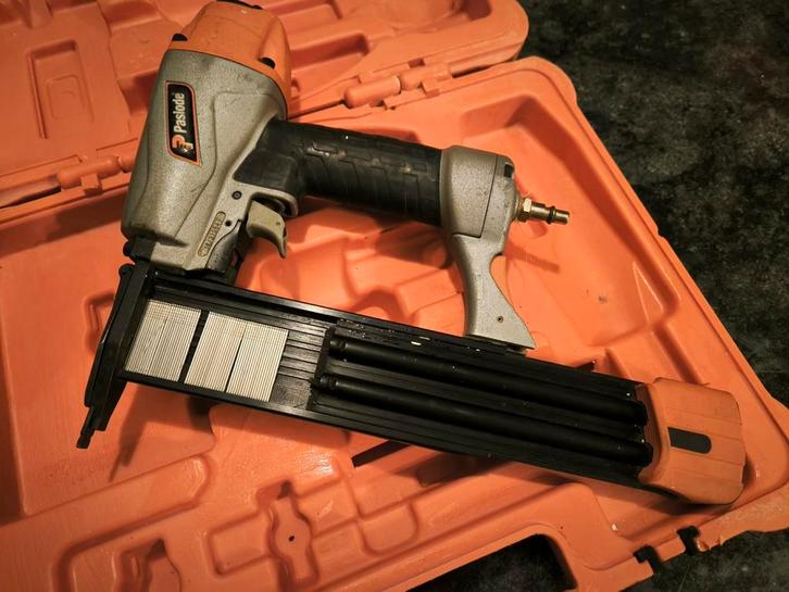 Tacker/Brad pistool Paslode FN1850.1, Doe-het-zelf en Bouw, Gereedschap | Handgereedschap, Zo goed als nieuw, Ophalen of Verzenden