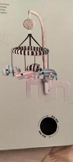 Melody arm with music box, Ophalen, Wieg