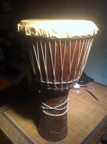  DJEMBE .    80 EURO beschikbaar voor biedingen