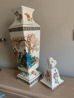 Deux vases chinois d'abord, Enlèvement