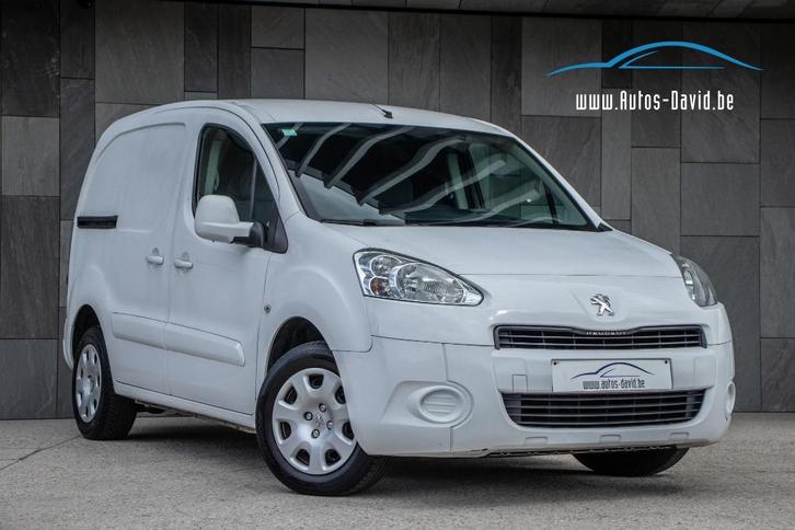 Peugeot Partner 1.6 HDi / HISTORIEK / AIRCO / BOORDCOMPUTER, Auto's, Bestelwagens en Lichte vracht, Bedrijf, Te koop, Airbags