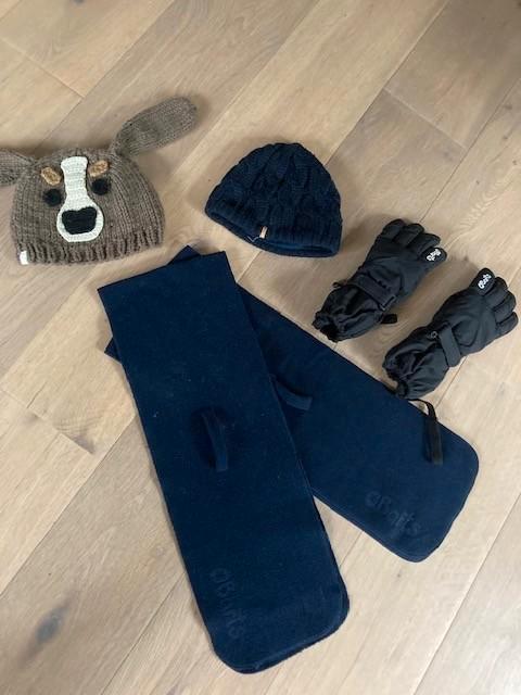Sjaals-mutsen jongens & meisjes, Kinderen en Baby's, Kinderkleding | Mutsen, Sjaals en Handschoenen, Setje, Jongen of Meisje, Ophalen of Verzenden