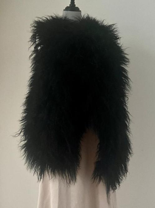 Lilith (UNI) twv ca. 600,- shearling gilet, bont mongolian, Kleding | Dames, Jassen | Winter, Zo goed als nieuw, Maat 38/40 (M)