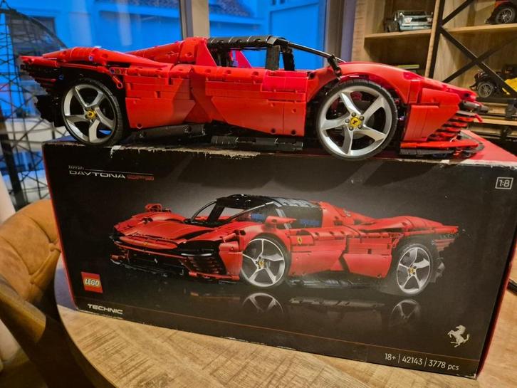 Lego Ferrari Daytona SP3 /Lego technic RC X-treme, Hobby en Vrije tijd, Modelauto's | Overige schalen, Zo goed als nieuw, Auto