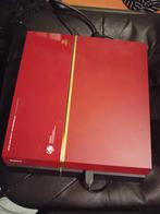 Sony Playstation 4 custom made (red with gold stripes), Comme neuf, Autres genres, Enlèvement, À partir de 7 ans