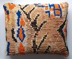 Marokkaans Vintage Boujaad kussen, Huis en Inrichting, Woonaccessoires | Kussens, Ophalen of Verzenden, Zo goed als nieuw, Rechthoekig