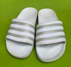 Teenslippers Adidas maat 39-39,5, Ophalen of Verzenden
