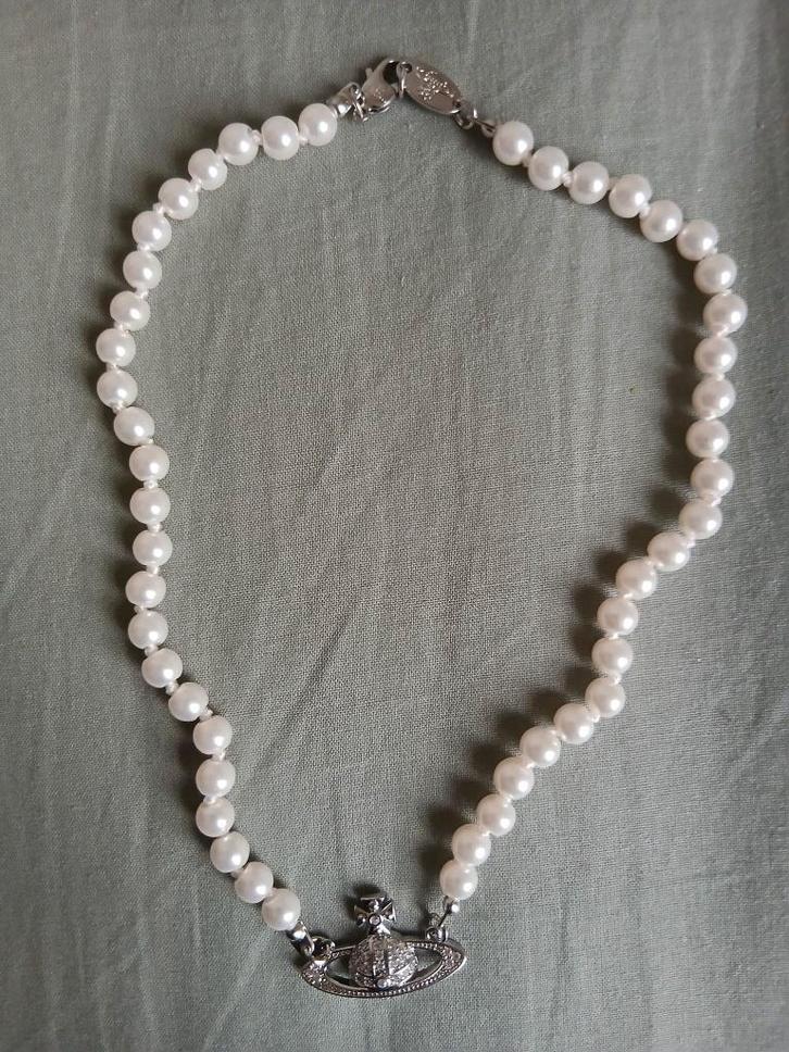 collier vivienne westood triple perle noir, Handtassen en Accessoires, Kettingen, Zo goed als nieuw, Zilver, Zilver, Ophalen of Verzenden