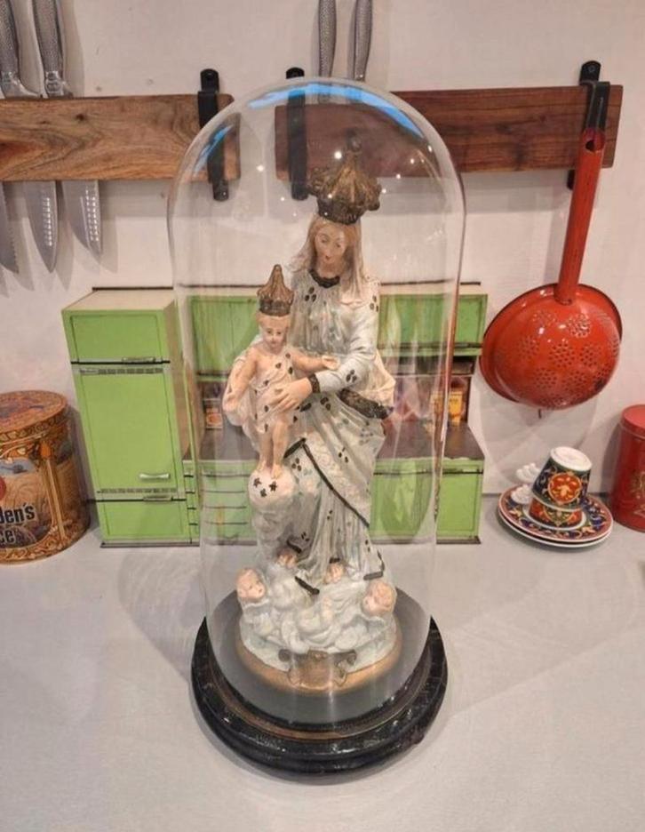 MARIA NOTRE DAME DES VICTORES Met Stolp, Antiek en Kunst, Antiek | Religieuze voorwerpen, Ophalen