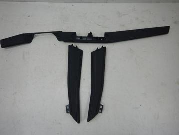 VW Tiguan 571 Inleg Dashboard Armsteun Leer Leder Stiksel 57 beschikbaar voor biedingen