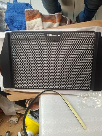 radiatorrooster ducati multistrada beschikbaar voor biedingen