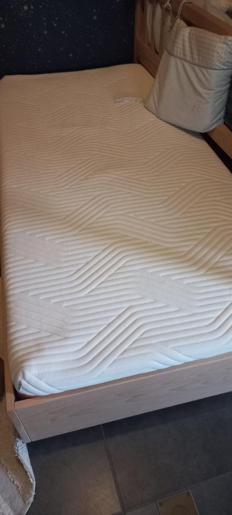 Matras Tempur, Huis en Inrichting, Slaapkamer | Matrassen en Bedbodems, Gebruikt, Matras, 90 cm, 200 cm, Eenpersoons, Ophalen