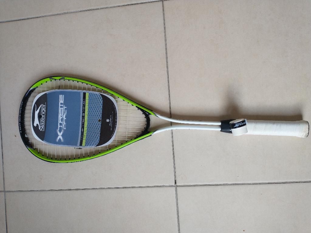 Raquete de squash Slazenger Extreme Impact NEUVE, Sports & Fitness, Squash, Neuf, Raquette, Enlèvement