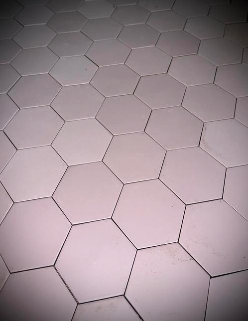 Lichtroze hexagon tegels Equipe, Doe-het-zelf en Bouw, Tegels, Zo goed als nieuw, Vloertegels, Ophalen