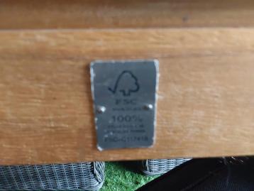 Grote mooie tuintafel beschikbaar voor biedingen