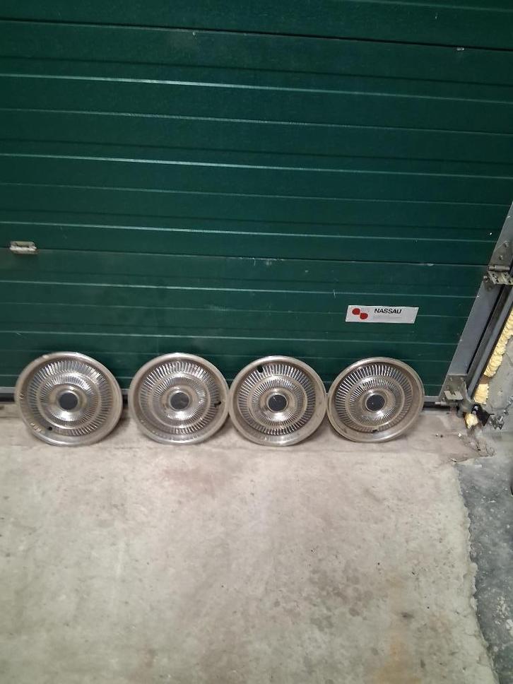 4 Metalen wieldeksels 13" Humber , Sunbeam, Hillman Singer, Auto-onderdelen, Banden en Velgen, Ophalen of Verzenden