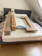 matras + bed + bijpassend hoeslaken, Ophalen, Wit, Zo goed als nieuw, Twijfelaar