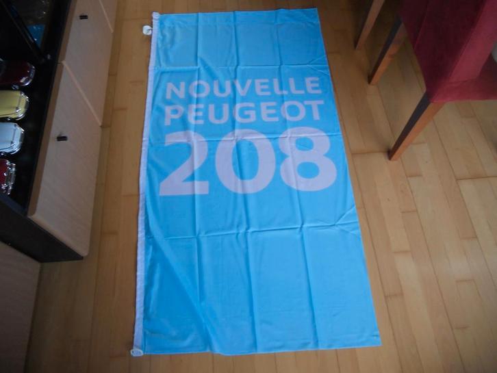 lot van 4 nog nieuwe vlaggen van Peugeot, Collections, Marques & Objets publicitaires, Comme neuf, Panneau publicitaire, Envoi