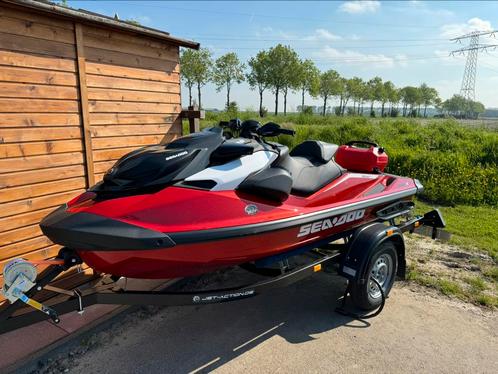 Sea doo rxp x 325 2024 like new 17 uur full option riva, Sports nautiques & Bateaux, Jet Skis & Scooters de mer, Comme neuf, Essence