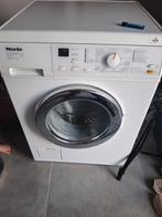 Machine a laver, 1200 à 1600 tours, Classe énergétique A ou plus économe, 4 à 6 kg, Chargeur frontal