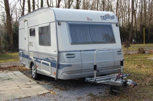 FENDT 420Q caravan., Caravans en Kamperen, Caravans, Particulier, tot en met 4, 1000 - 1250 kg, Standaardzit, Fendt, Dwarsbed