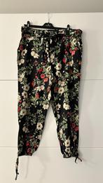 H&M zwarte broek met bloemen, Vêtements | Femmes, Grandes tailles, H&M, Enlèvement ou Envoi, Comme neuf, Pantalon ou Jeans