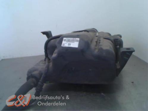 Adblue tank van een Renault Trafic, Auto-onderdelen, Brandstofsystemen, Renault, Gebruikt, 3 maanden garantie, Ophalen of Verzenden