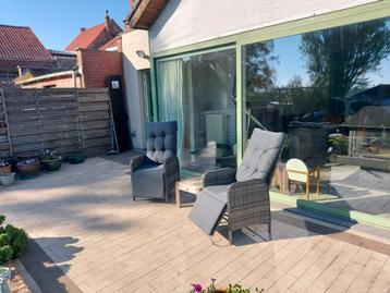 2 verstelbare tuinzetels  beschikbaar voor biedingen