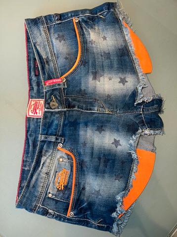 W30 short Superdry beschikbaar voor biedingen