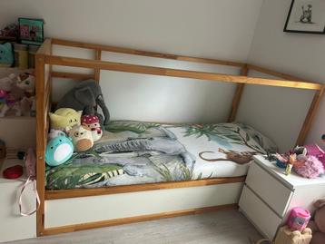 Tienerbed Ikea beschikbaar voor biedingen