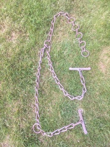 Ketting om vee vast te maken in stal
