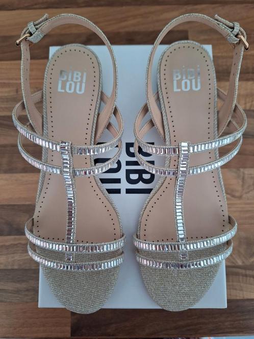 Volledig nieuwe glitter sandalen, Vêtements | Femmes, Chaussures, Neuf, Sandales et Mûles, Beige, Envoi