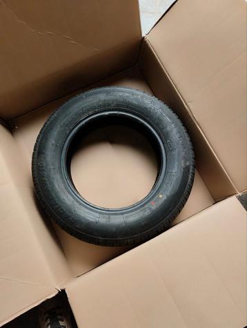 Pneu 155/80R13 pour remorque ou caravane beschikbaar voor biedingen