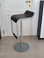 Tabouret de bar design ligne Emeraude., Comme neuf, Réglable en hauteur, Enlèvement