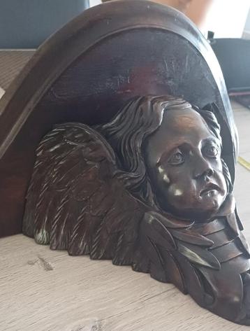 Engel muur console  beschikbaar voor biedingen
