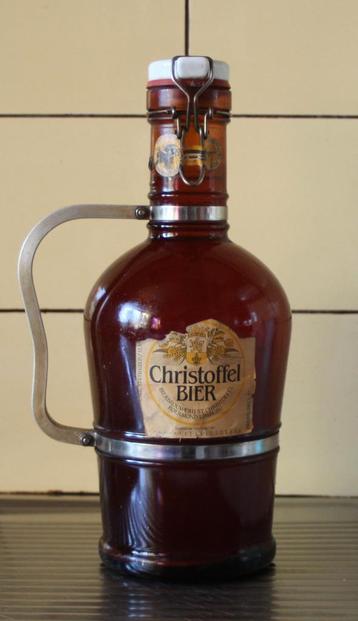 Volle fles Christoffelbier beschikbaar voor biedingen